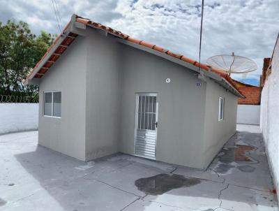 Casa para Venda, em Bauru, bairro Núcleo Habitacional Mary Dota, 2 dormitórios, 1 banheiro, 5 vagas